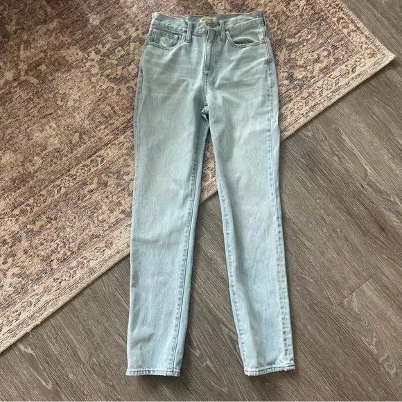Madewell Full Length Classic Straight Jean - Picture 1 of 7